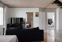 Kontrastowe zestawienia kolorów w salonie – hit czy kit?