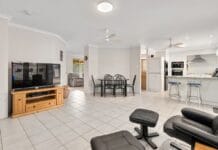 Garderoba z miejscem na wózek i akcesoria dziecięce